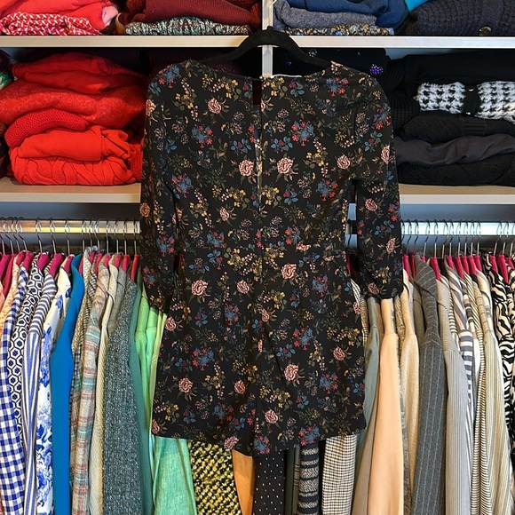 Fischer black/pink floral 3/4 sleeve back zipper/button closure romper size S - Picture 3 of 3